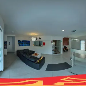  Hotel 42 Avenida Colombia