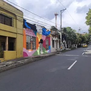 Casa Linda Medellin, Centro Pensión